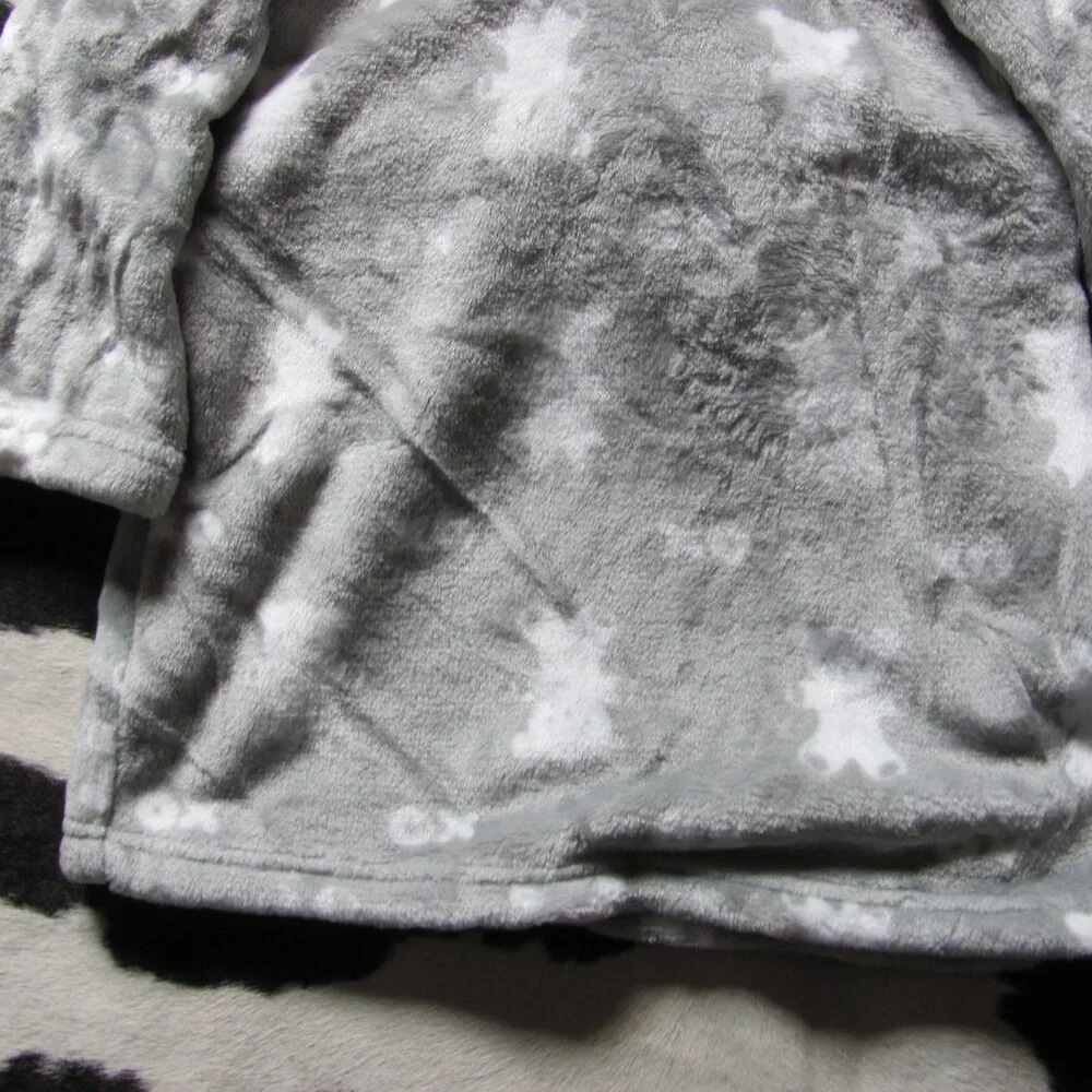 BLANKETS & BEYOND KIDS VELOUR ROBE NWT 12M+ NWT